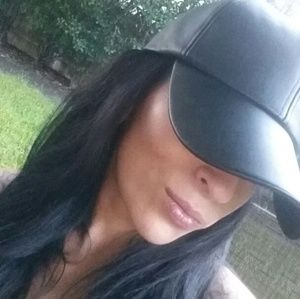 Meet your Posher, Sylvia